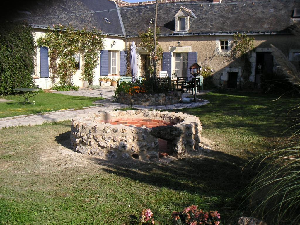 Thesecretgarden-France Bed and Breakfast Saint-Pierre-du-Lorouër Exteriör bild