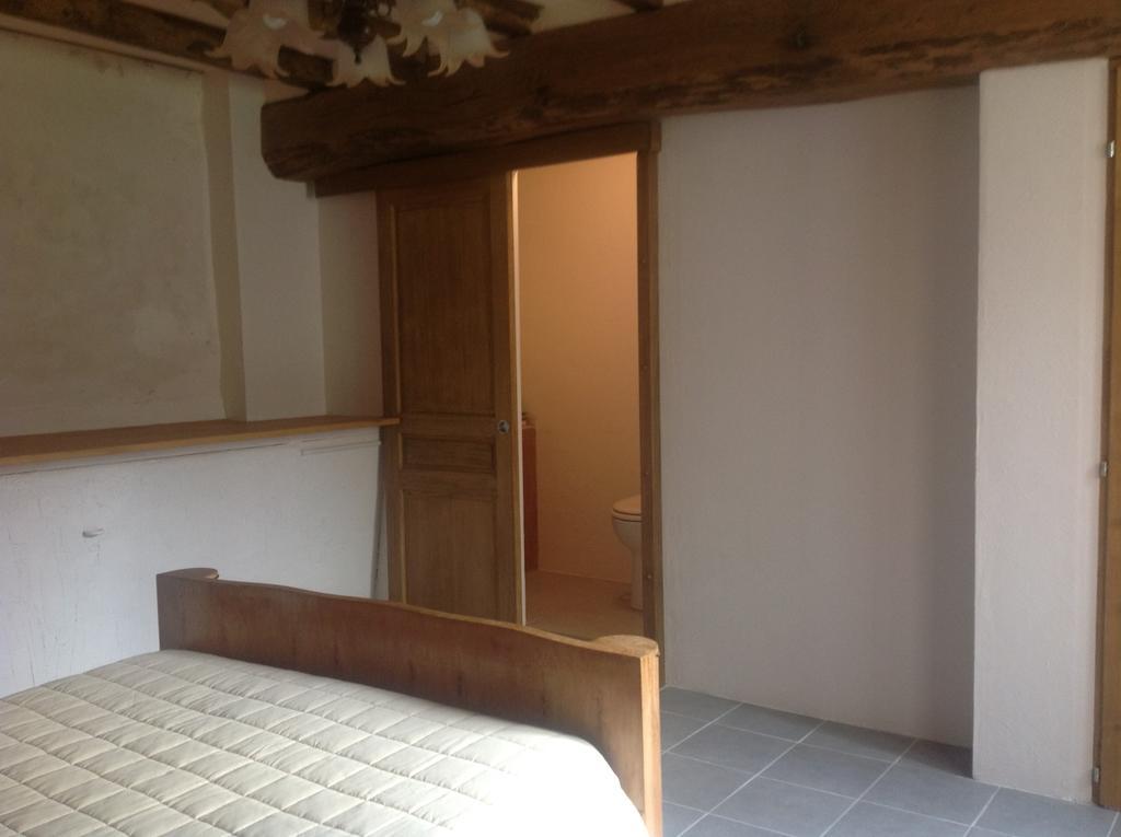 Thesecretgarden-France Bed and Breakfast Saint-Pierre-du-Lorouër Rum bild